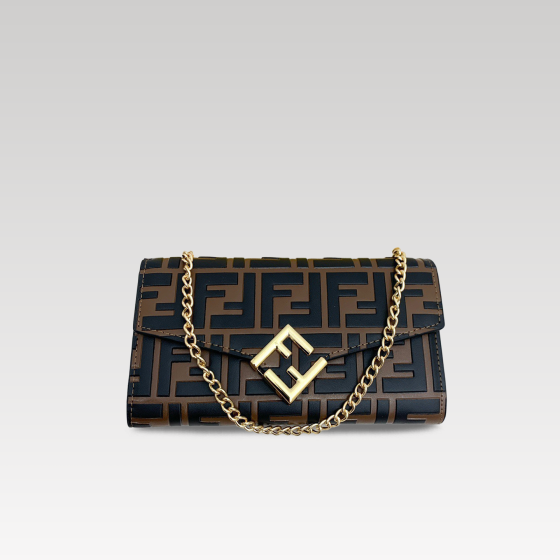 FENDI leather chain bag